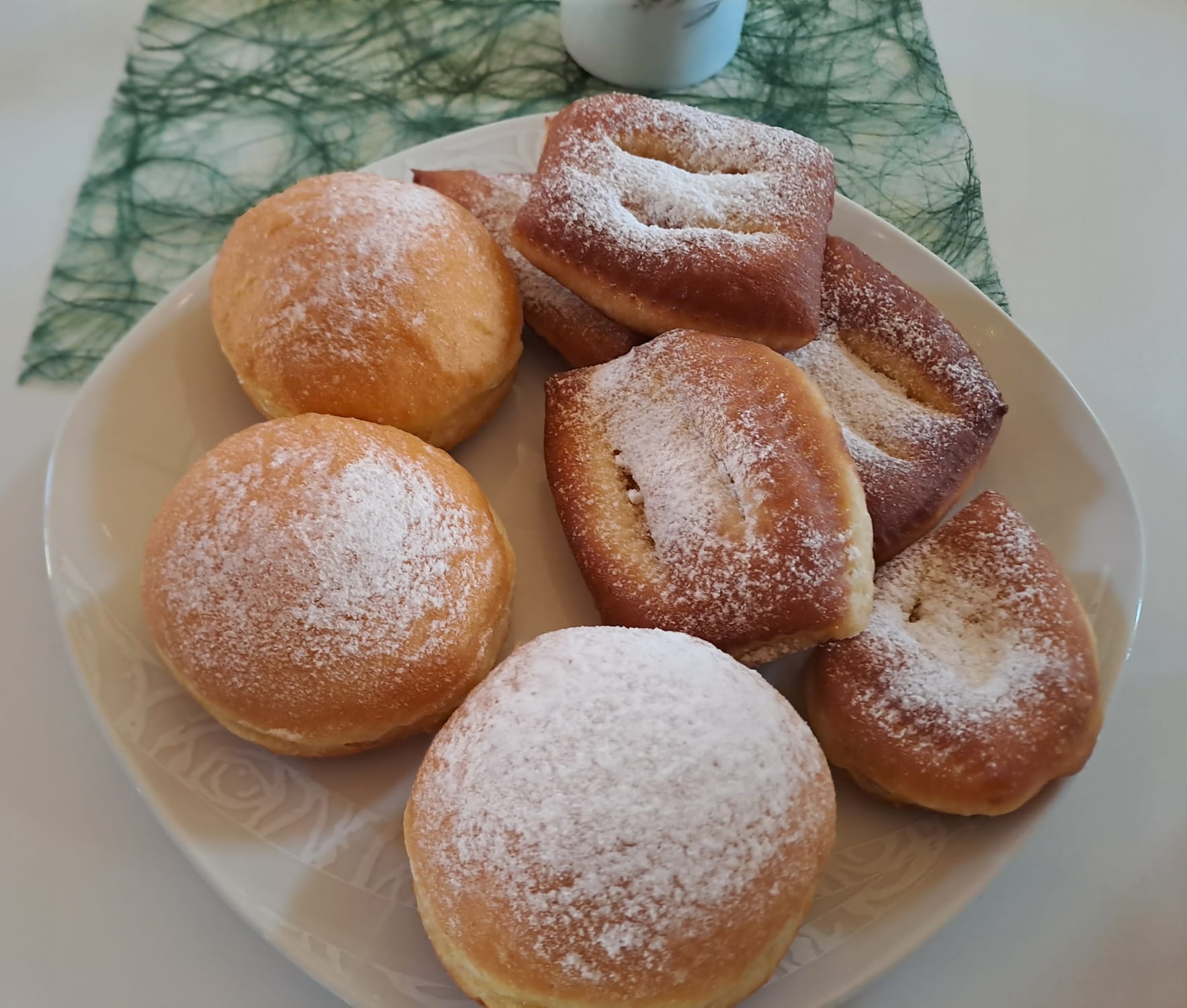 Seniorenfasching im Pfarrsaal / Anna Gruber-Schreiner
