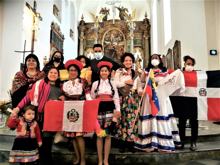 'Muchas nacionalidades, un solo corazón'